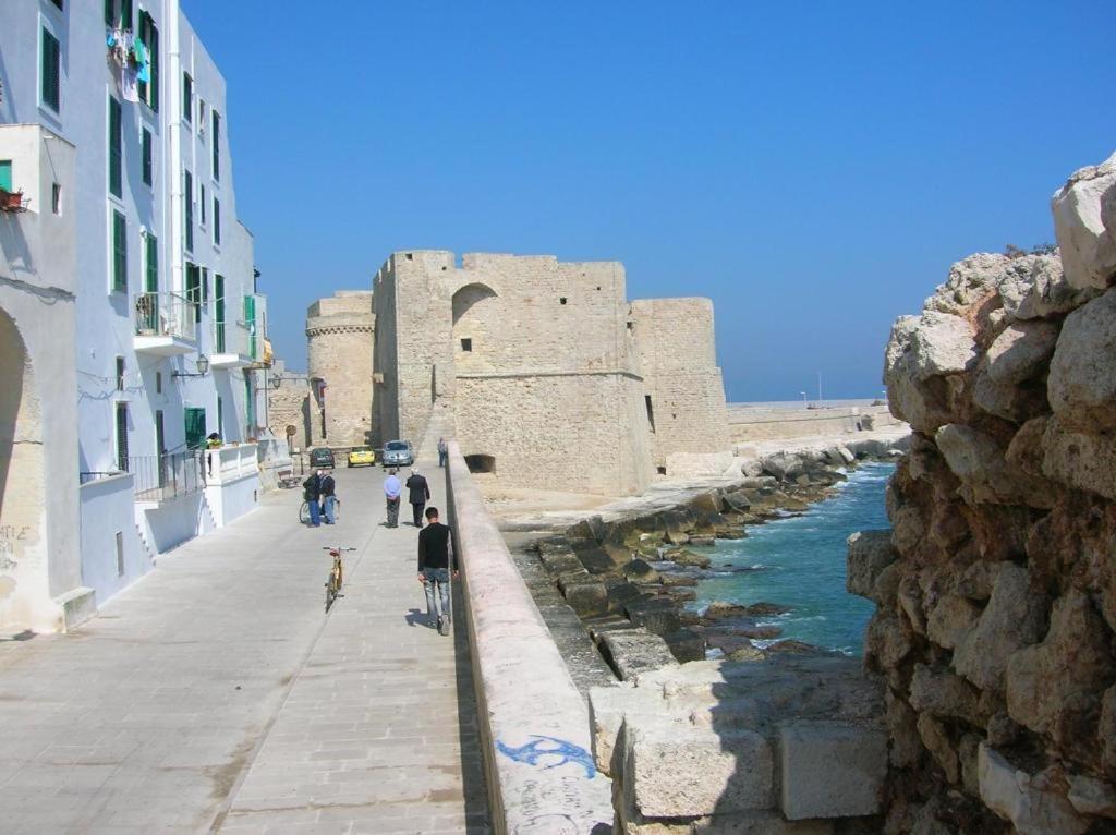 Appartamento Palazzo Antonelli Monopoli Exterior foto