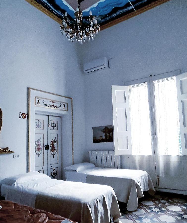 Appartamento Palazzo Antonelli Monopoli Exterior foto